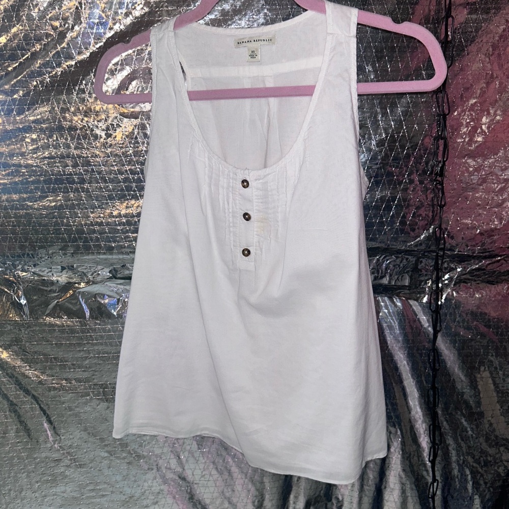 Elegant Banana Republic White Buttoned Tank Top women’s XS